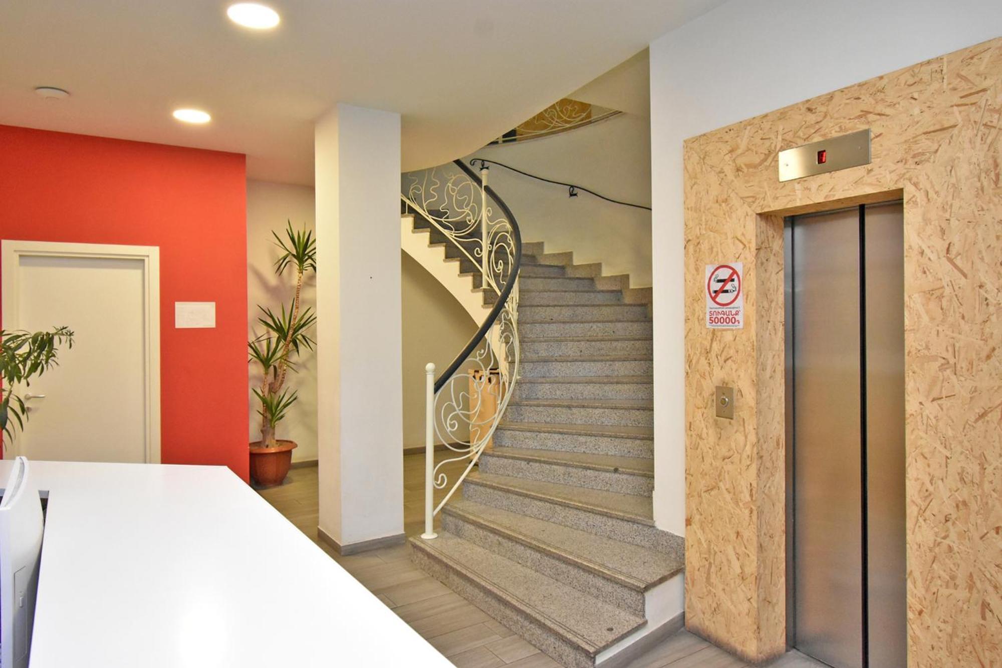 In City Hotel Erevan Exterior foto